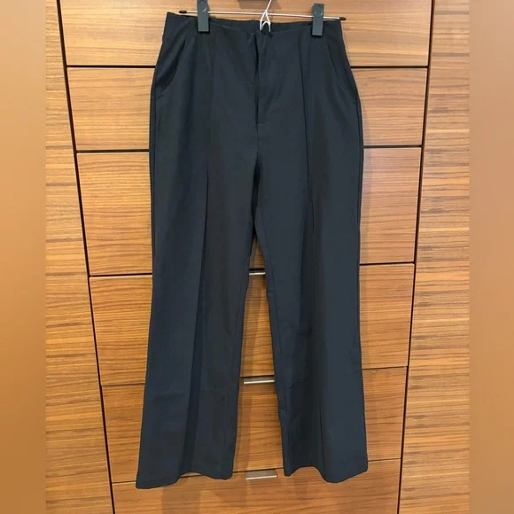 Vuori Women’s Meta Wideleg Pant (short inseam) size Small in Black. - Picture 7 of 8